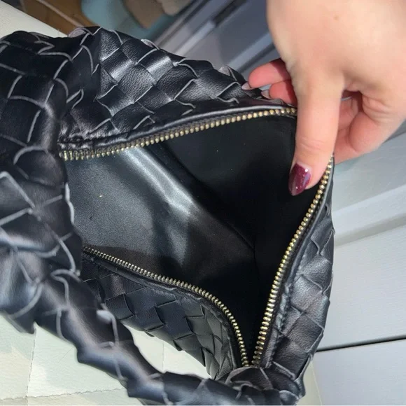 Black Woven Handbag - Picture 3 of 8